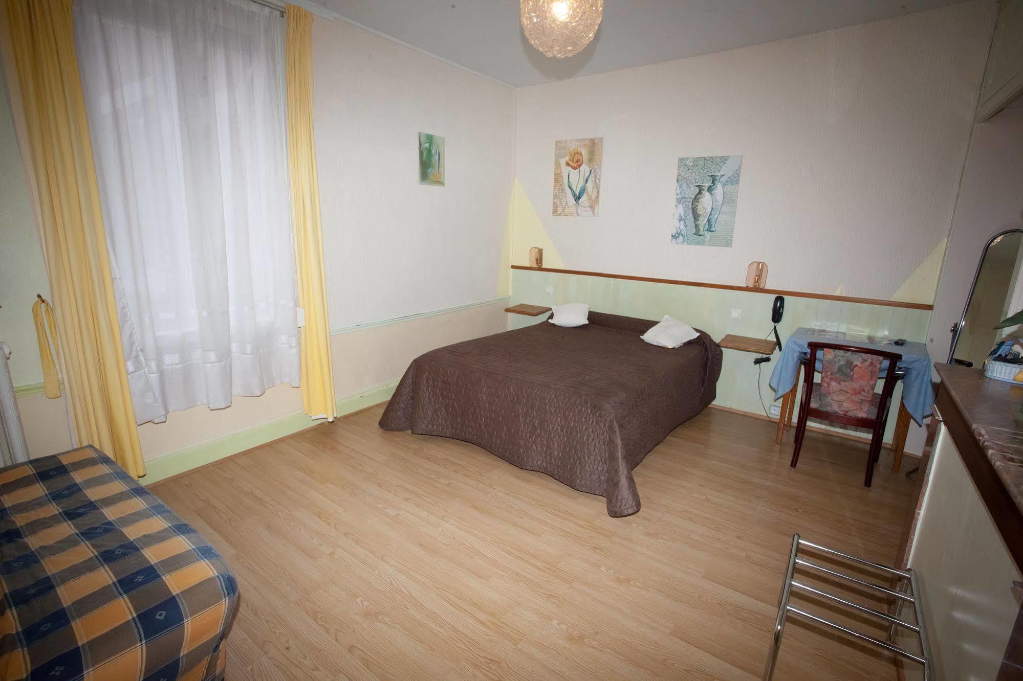 Hotel De La Cité Châlons-en-Champagne Esterno foto